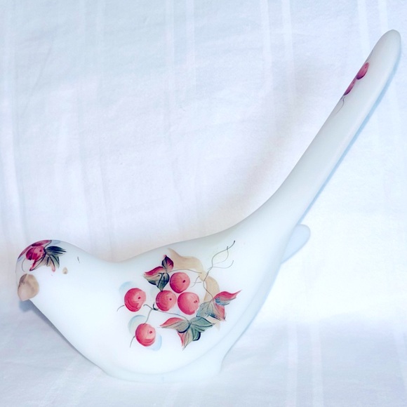 Vintage Fenton Satin Glass Bird Of Happiness Painted Berries Charlotte Smith - Picture 1 of 6